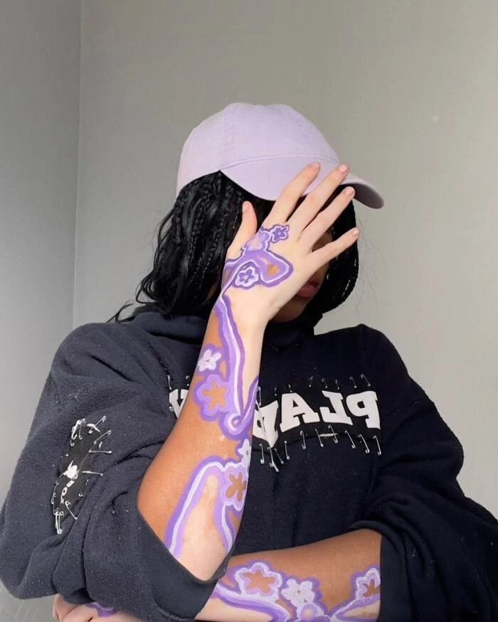 amara-aleman-vitiligo-art-peinture-bodypositive-tiktok-inspiration-13