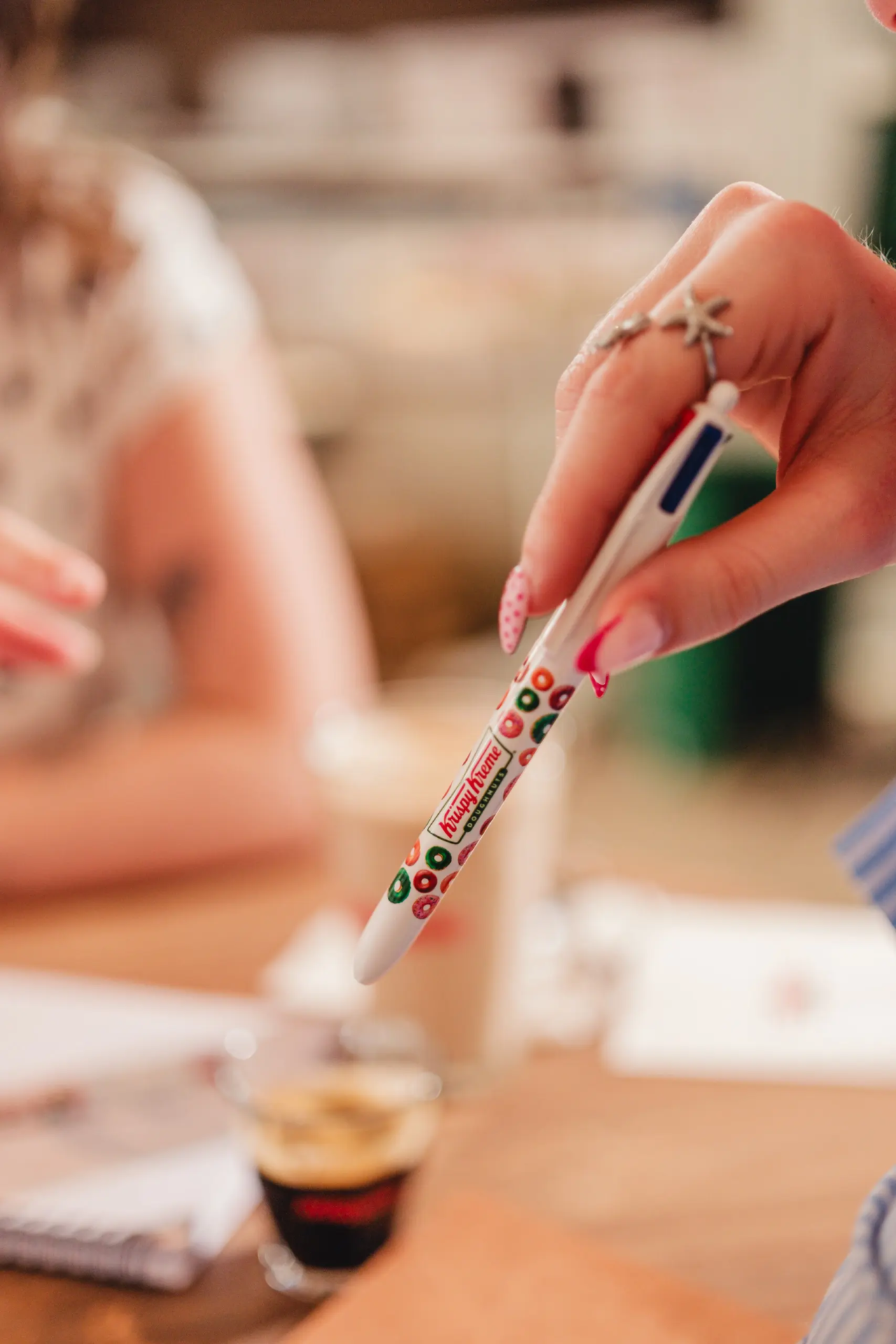 bic-krispy-kreme-stylo-4-couleurs