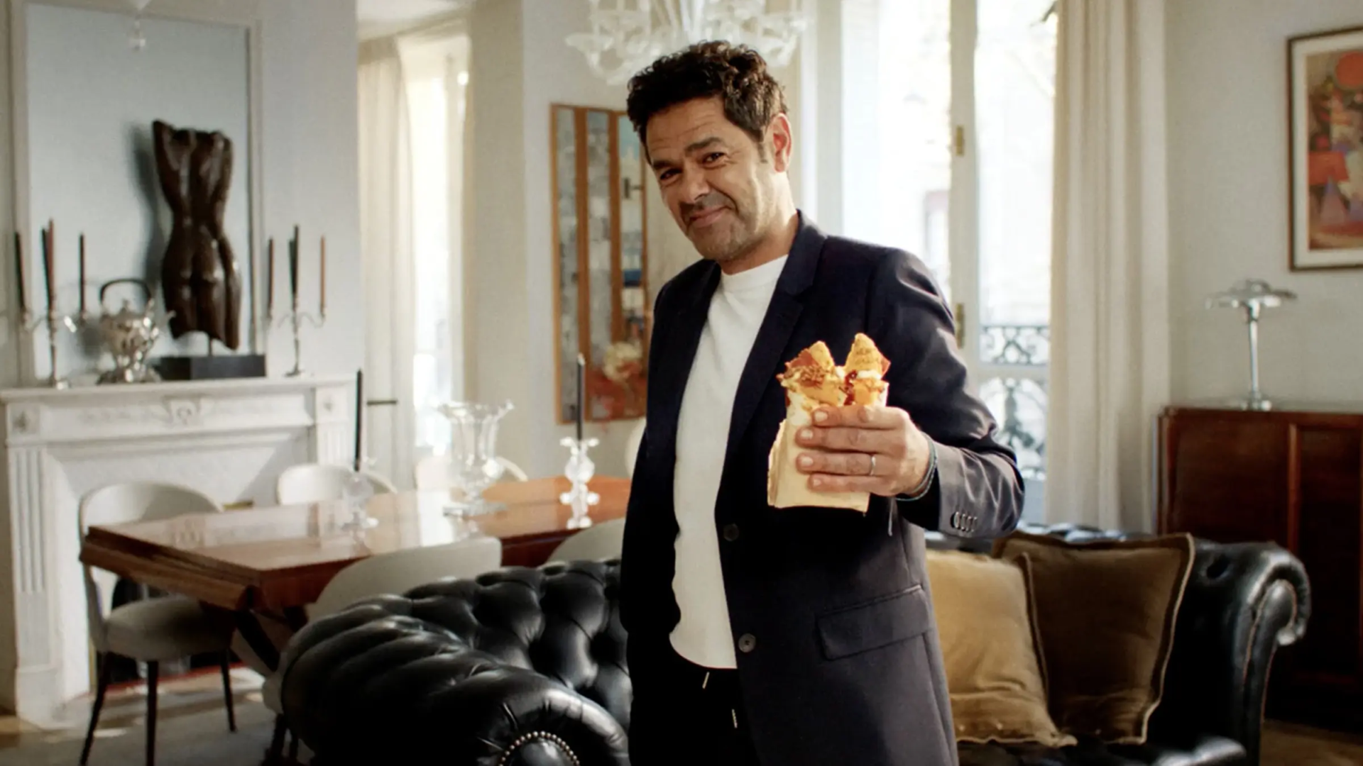 burger-king-jamel-debbouze-campagne-king-tortillas-buzzman-main-20260407 copie.jpg