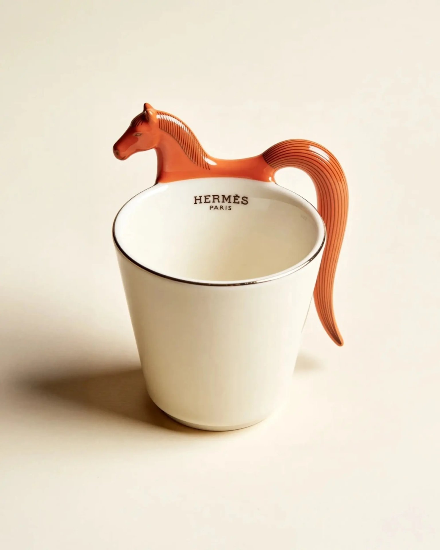 hermes-bialetti-collab-fictive-cafetiere-moka-cheval-design-luxe-3.jpeg