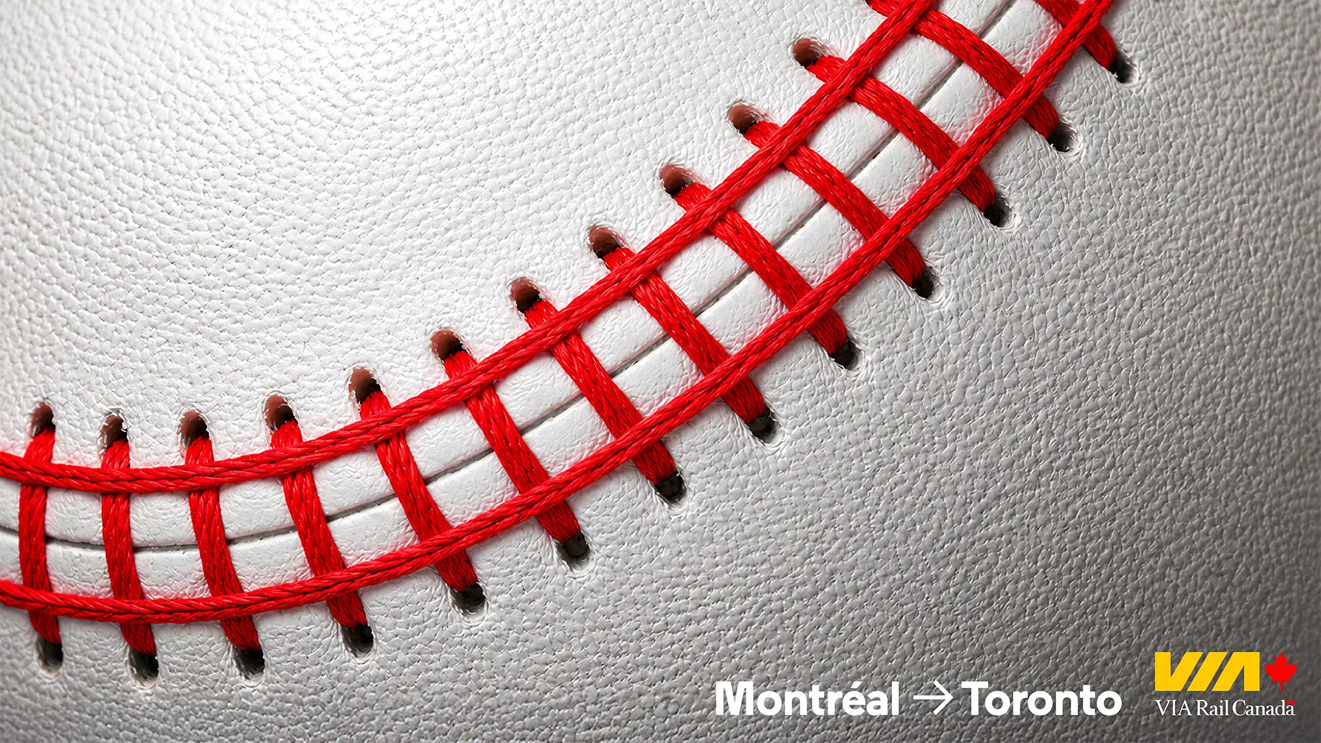 via-rail-balle-baseball-voie-ferree-montreal