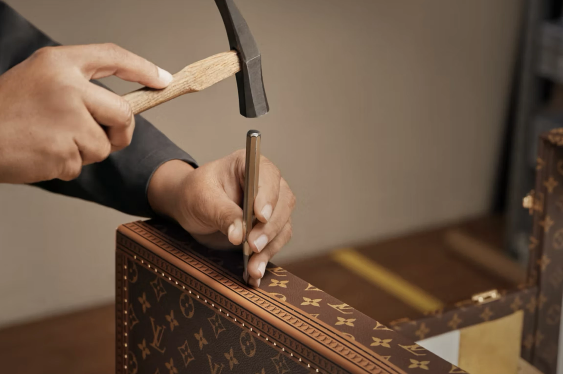 louis-vuitton-fifa-world-cup-2026-trophy-trunk-savoir-faire-LV